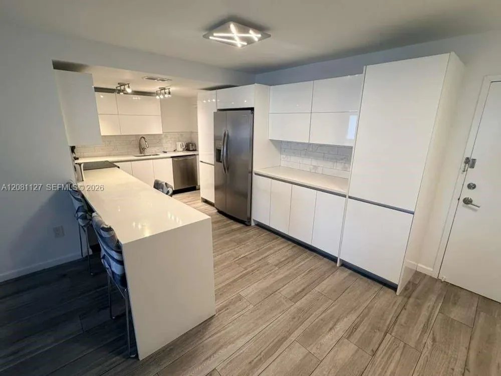 200 178th Dr #606 Sunny Isles Beach, FL 33160