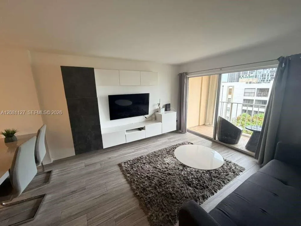 200 178th Dr #606 Sunny Isles Beach, FL 33160