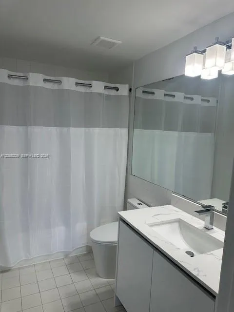5091 NW 7th St #1008 Miami, FL 33126