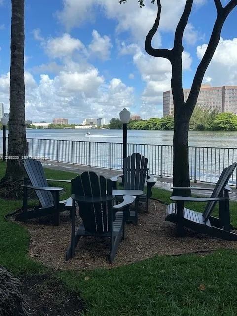 5091 NW 7th St #1008 Miami, FL 33126