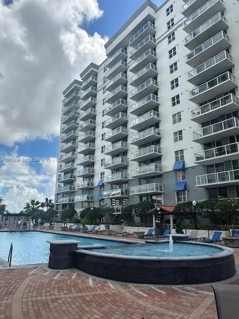 5091 NW 7th St #1008 Miami, FL 33126