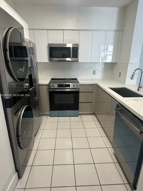 5091 NW 7th St #1008 Miami, FL 33126