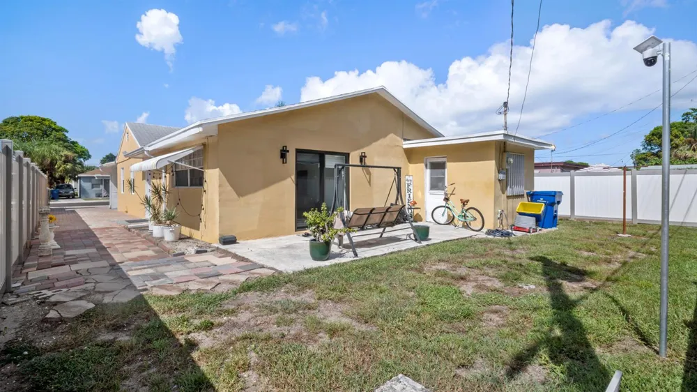 625 W 2ND STREET Riviera Beach, FL 33404