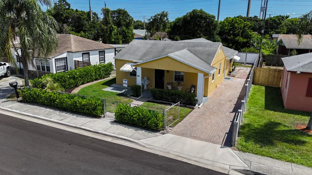 625 W 2ND STREET Riviera Beach, FL 33404