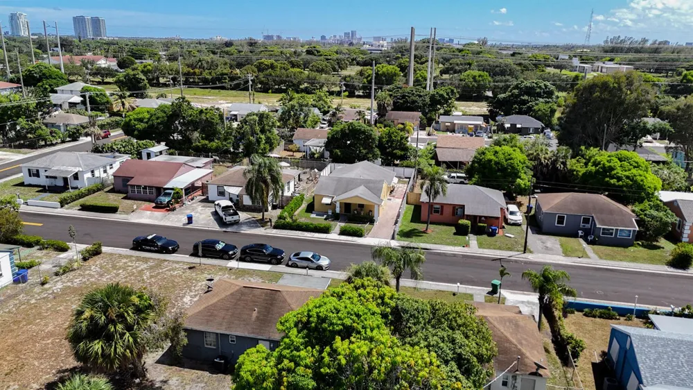 625 W 2ND STREET Riviera Beach, FL 33404