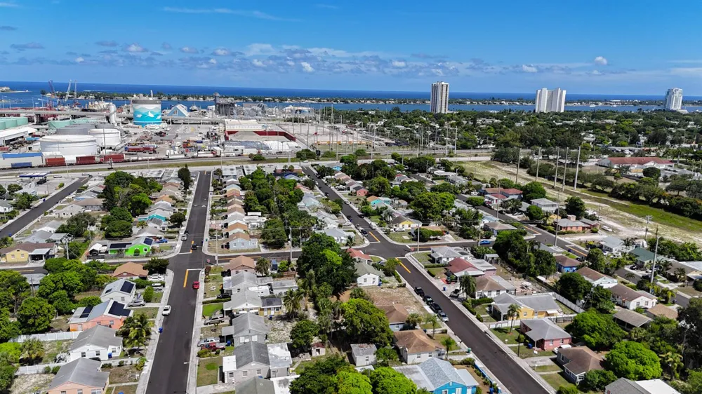 625 W 2ND STREET Riviera Beach, FL 33404