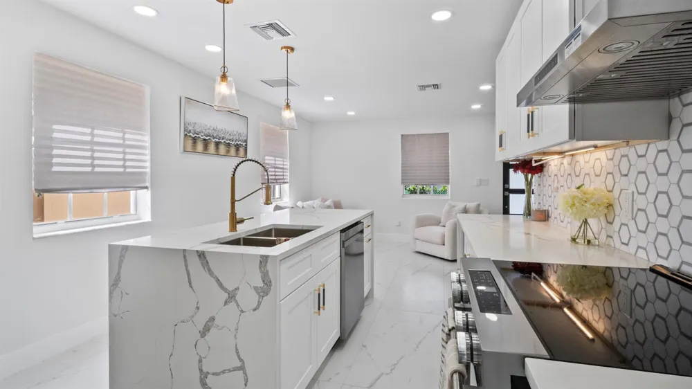 625 W 2ND STREET Riviera Beach, FL 33404
