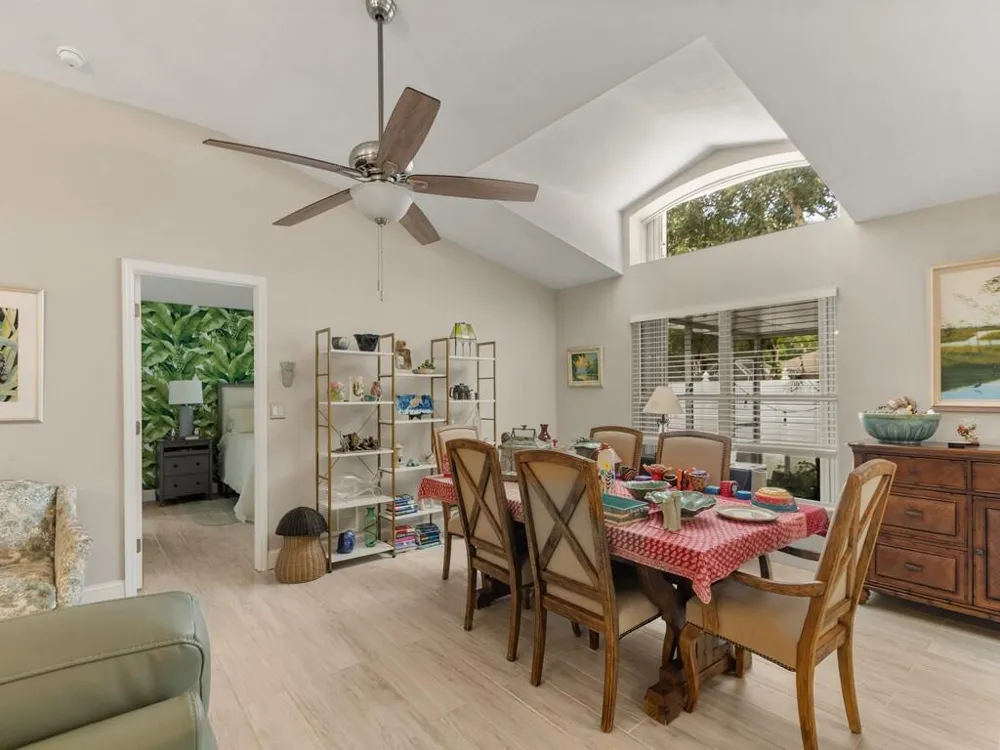 1007 E 13TH SQUARE Vero Beach, FL 32960