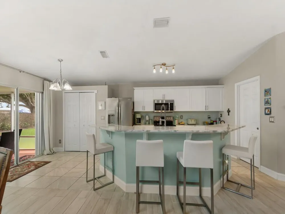 1007 E 13TH SQUARE Vero Beach, FL 32960
