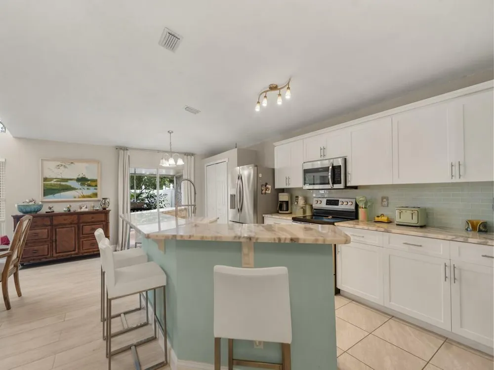 1007 E 13TH SQUARE Vero Beach, FL 32960
