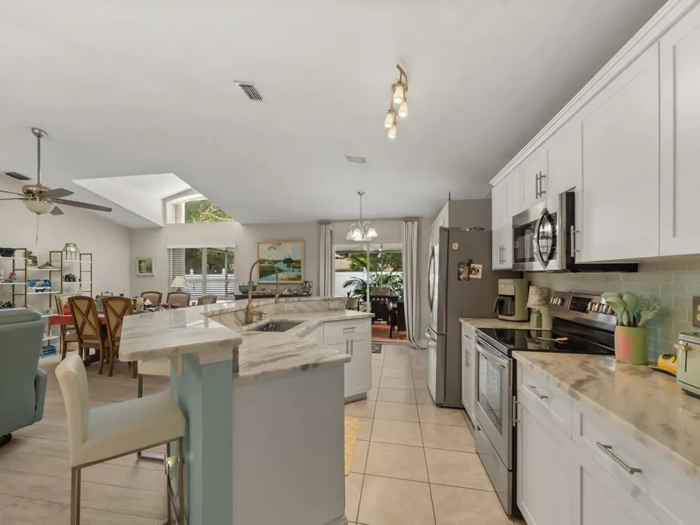 1007 E 13TH SQUARE Vero Beach, FL 32960