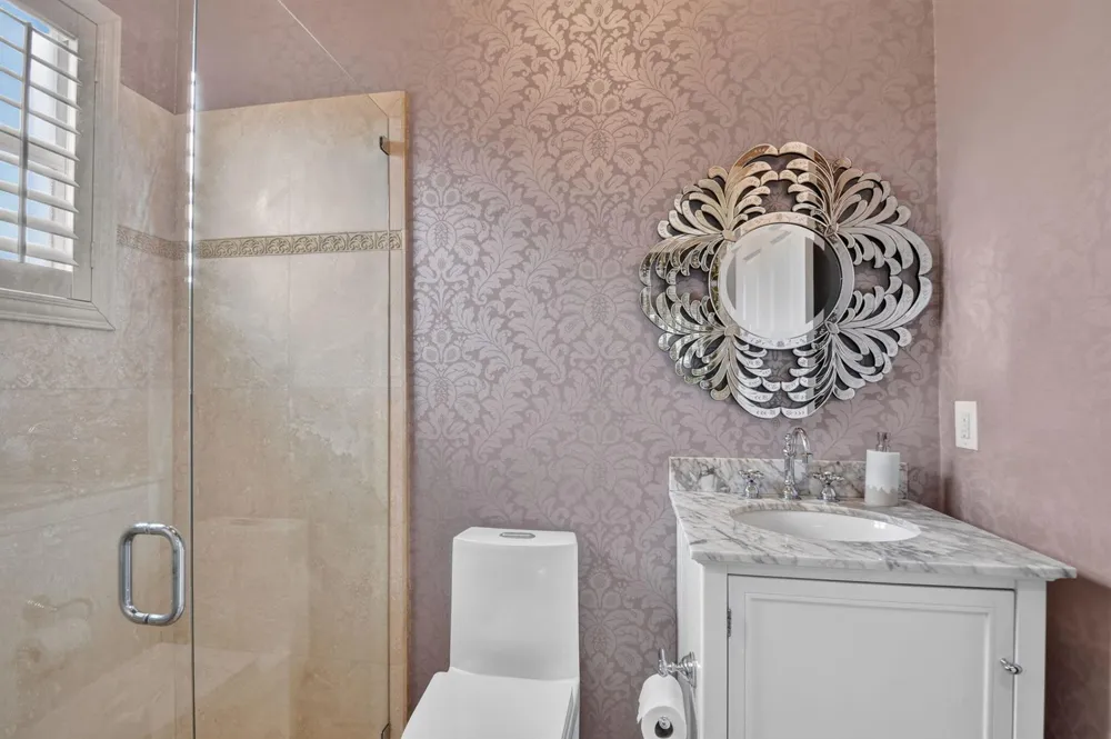 718 Edgebrook Lane West Palm Beach, FL 33411