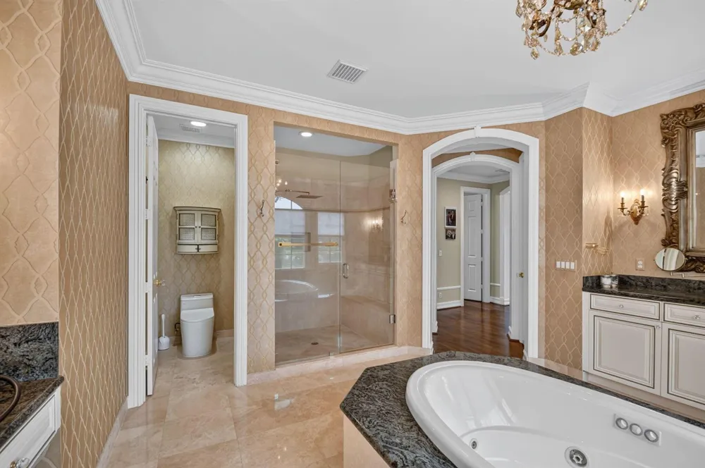 718 Edgebrook Lane West Palm Beach, FL 33411
