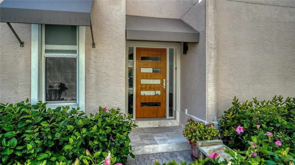 3530 MISTLETOE LANE Longboat Key, FL 34228