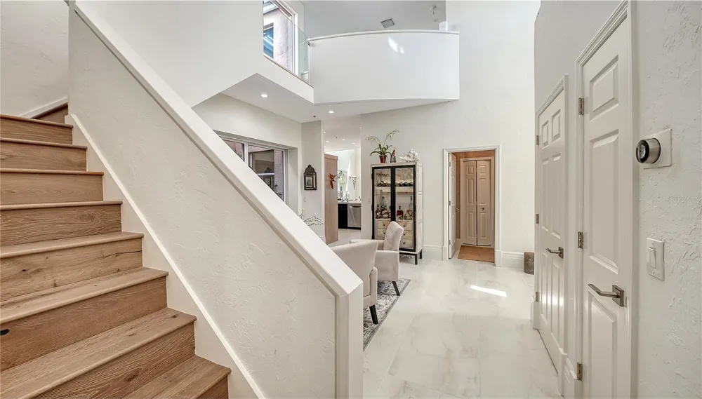 3530 MISTLETOE LANE Longboat Key, FL 34228