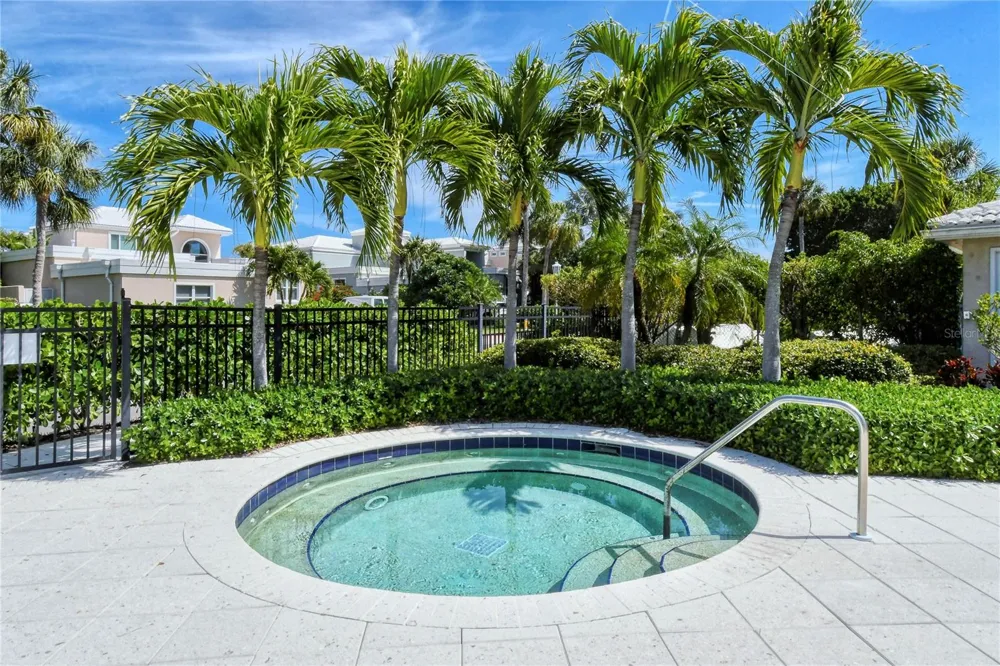 3530 MISTLETOE LANE Longboat Key, FL 34228