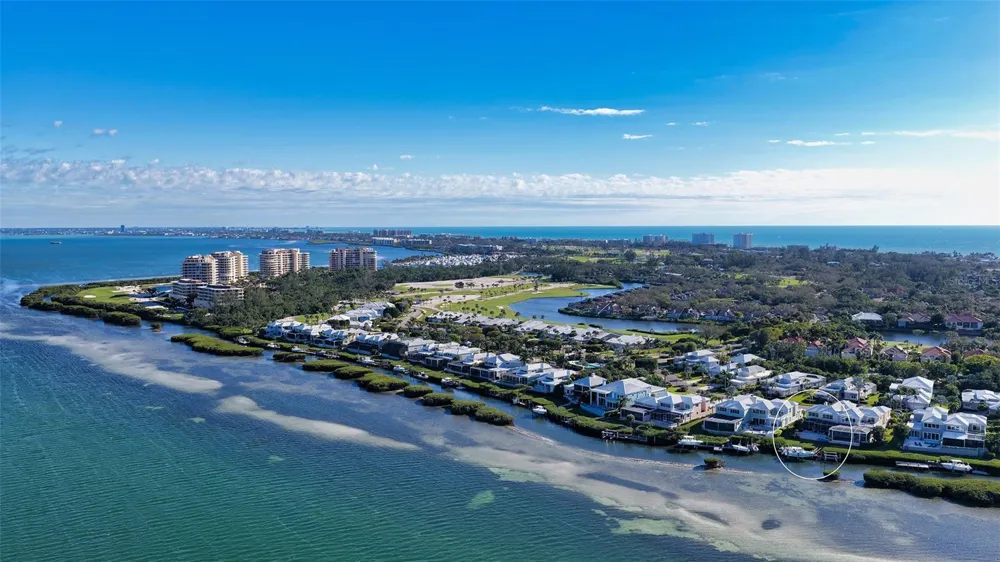 3530 MISTLETOE LANE Longboat Key, FL 34228