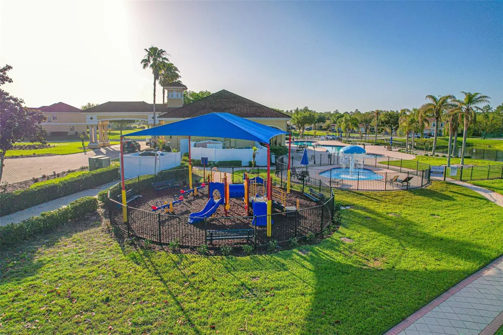 695 BAY LEAF DRIVE Poinciana, FL 34759