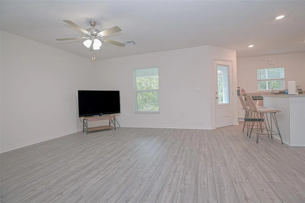 695 BAY LEAF DRIVE Poinciana, FL 34759