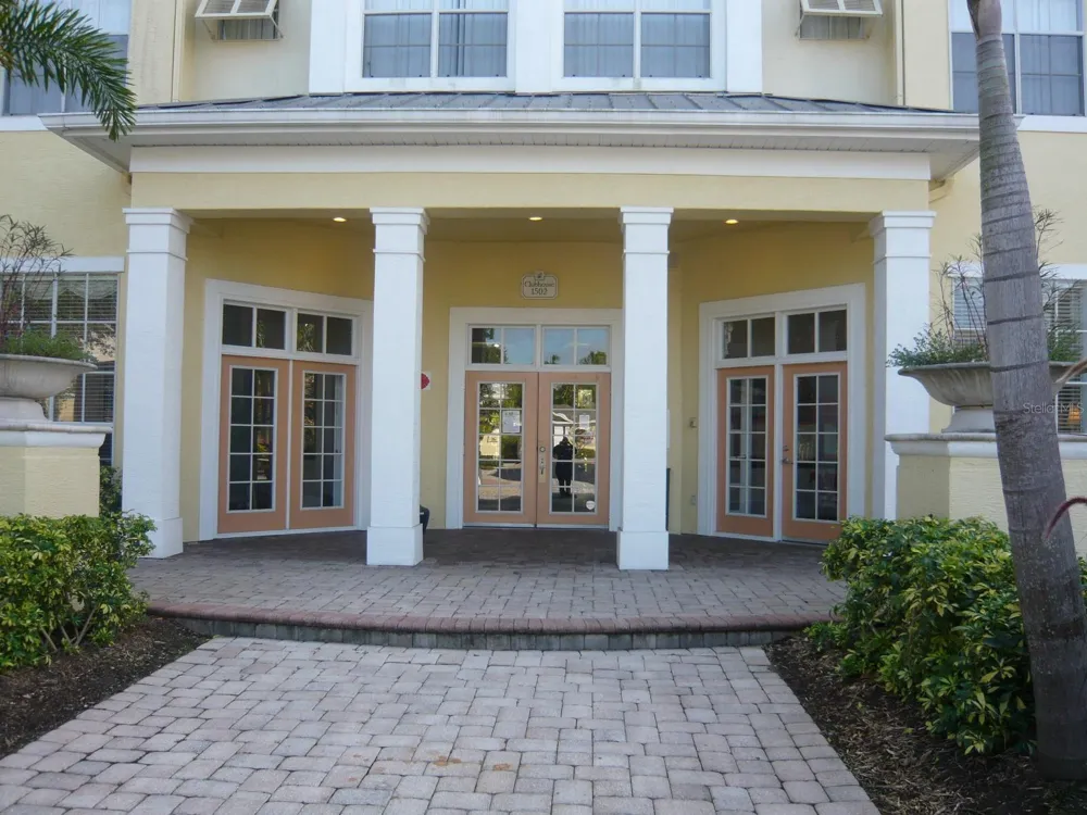1502 MARSH COVE COURT #106 Tampa, FL 33619