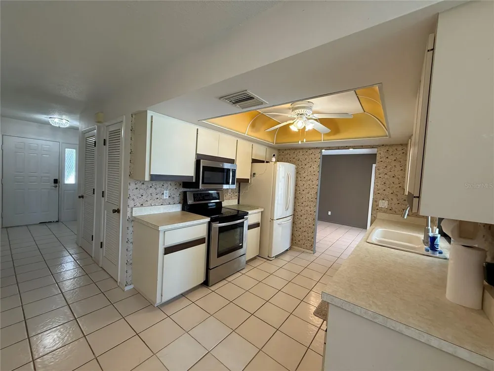 386 PINEVIEW DRIVE Venice, FL 34293