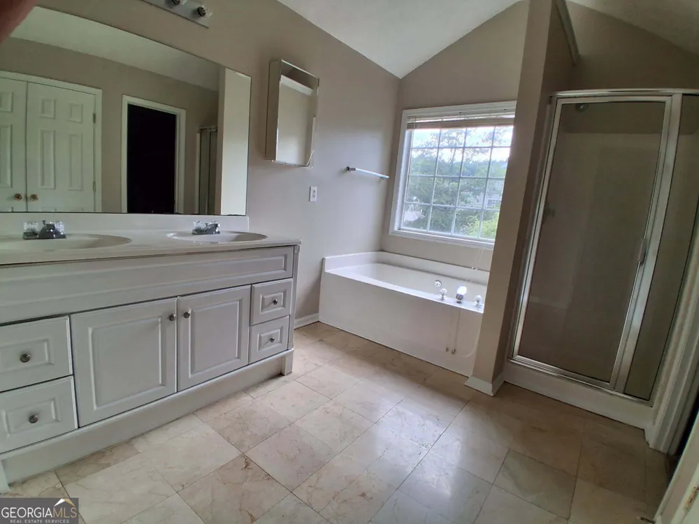 1031 Maple Leaf DR McDonough, GA 30253