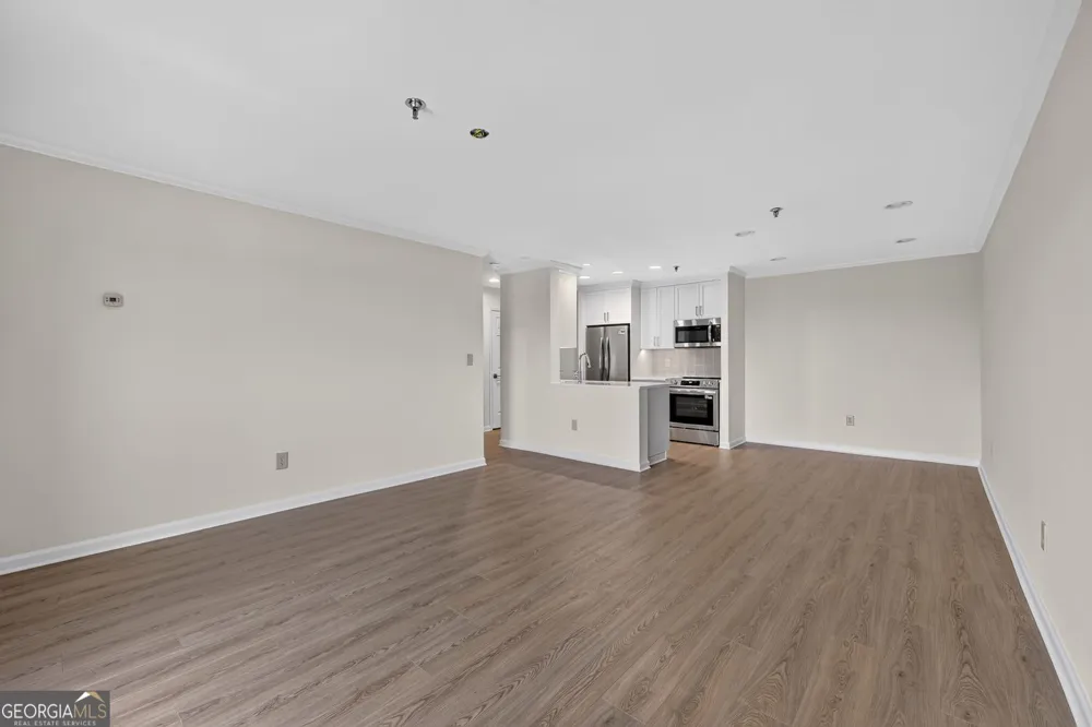 300 Johnson Ferry Rd, RD NE Sandy Springs, GA 30328