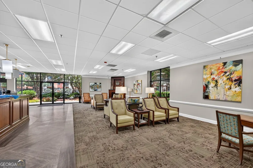 300 Johnson Ferry Rd, RD NE Sandy Springs, GA 30328
