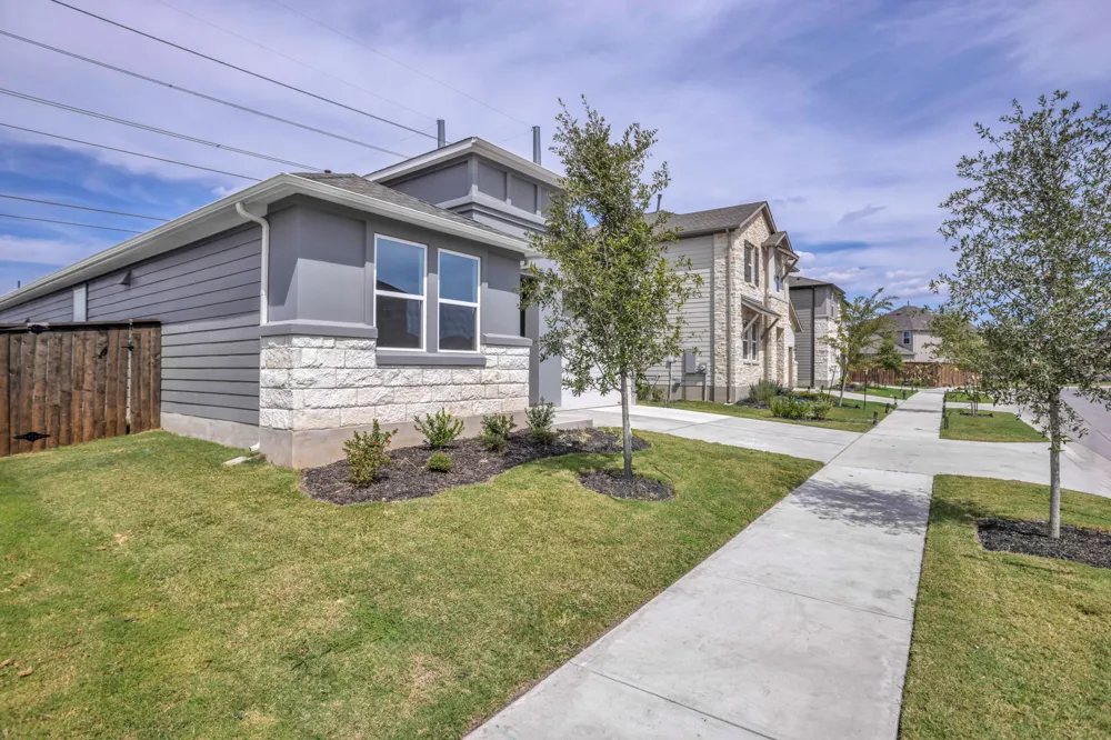 131 Adeline Road Hutto, TX 78634