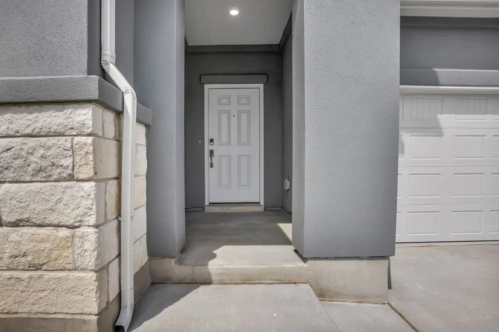 131 Adeline Road Hutto, TX 78634