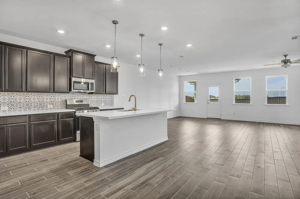 131 Adeline Road Hutto, TX 78634