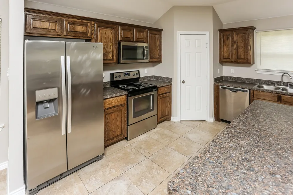 623 Hilton Drive Lancaster, TX 75146