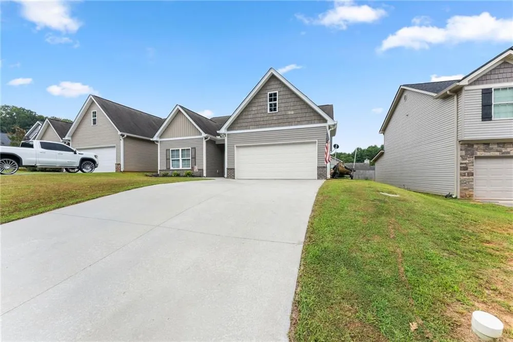 177 Highland Pointe Drive Alto, GA 30510