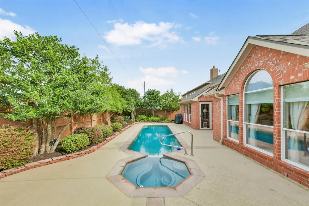 1394 San Remo Lane League City, TX 77573