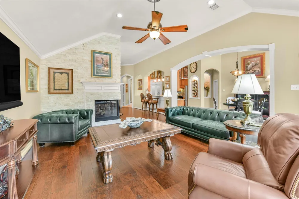 1394 San Remo Lane League City, TX 77573