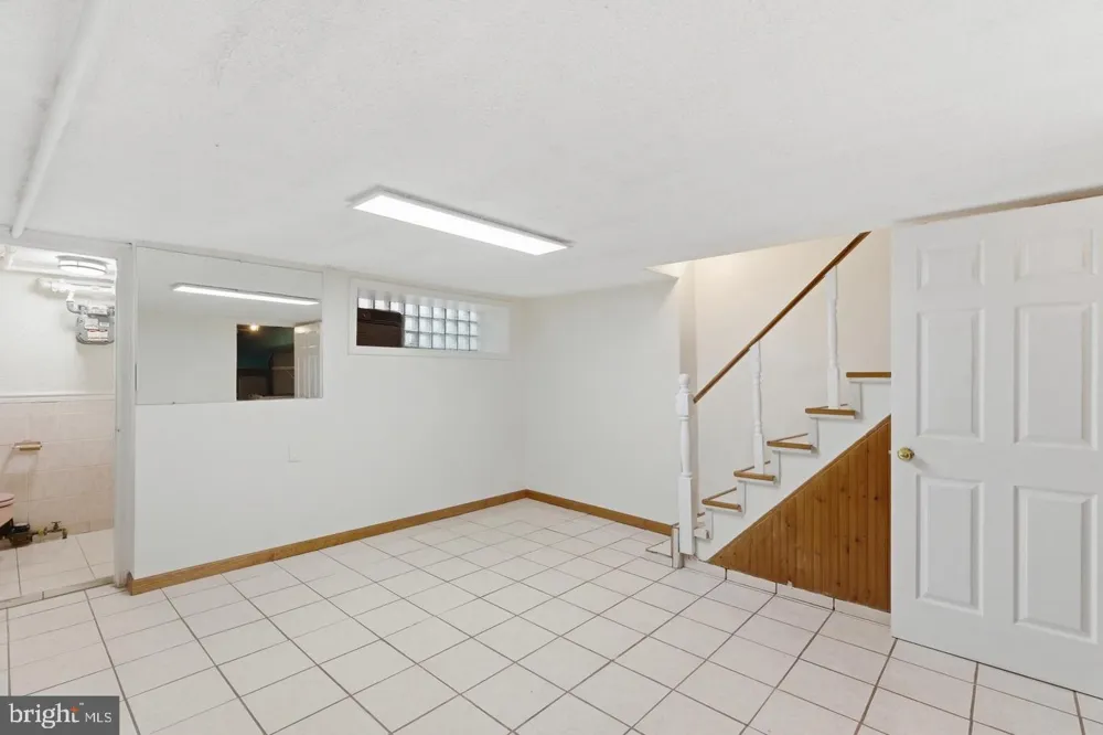 7020 KINDRED STREET Philadelphia, PA 19149