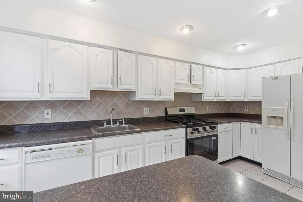 7020 KINDRED STREET Philadelphia, PA 19149