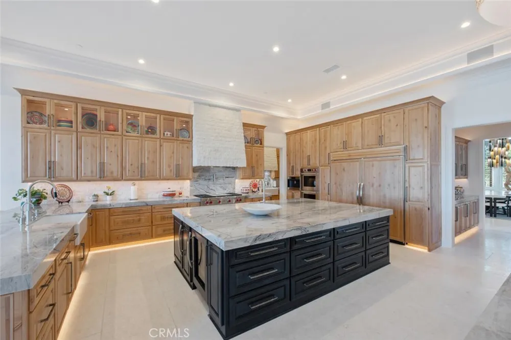 277 Crestview Avenue Camarillo, CA 93010