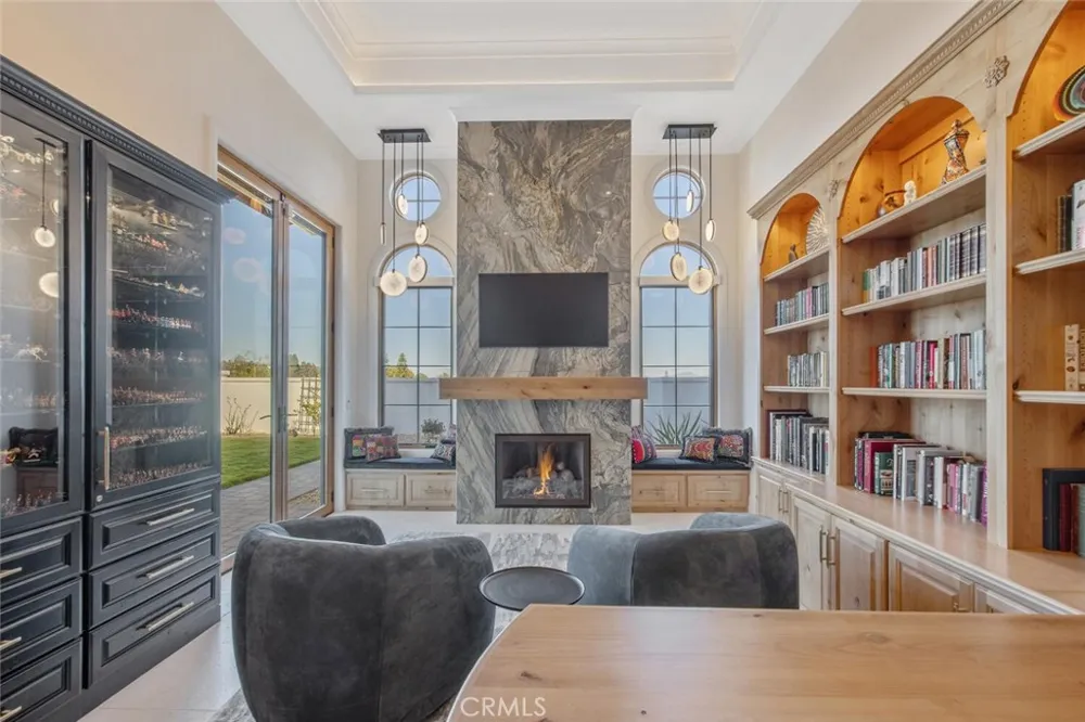 277 Crestview Avenue Camarillo, CA 93010