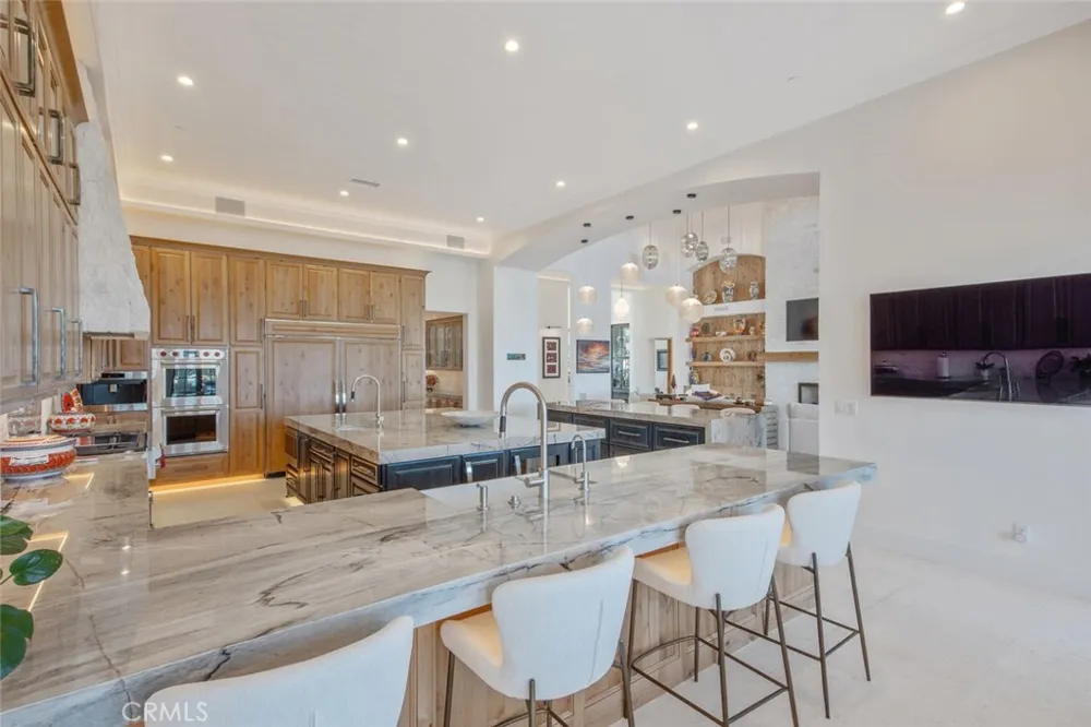 277 Crestview Avenue Camarillo, CA 93010