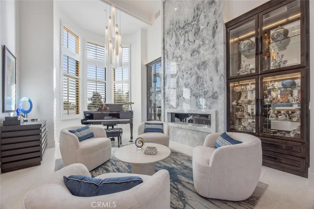 277 Crestview Avenue Camarillo, CA 93010