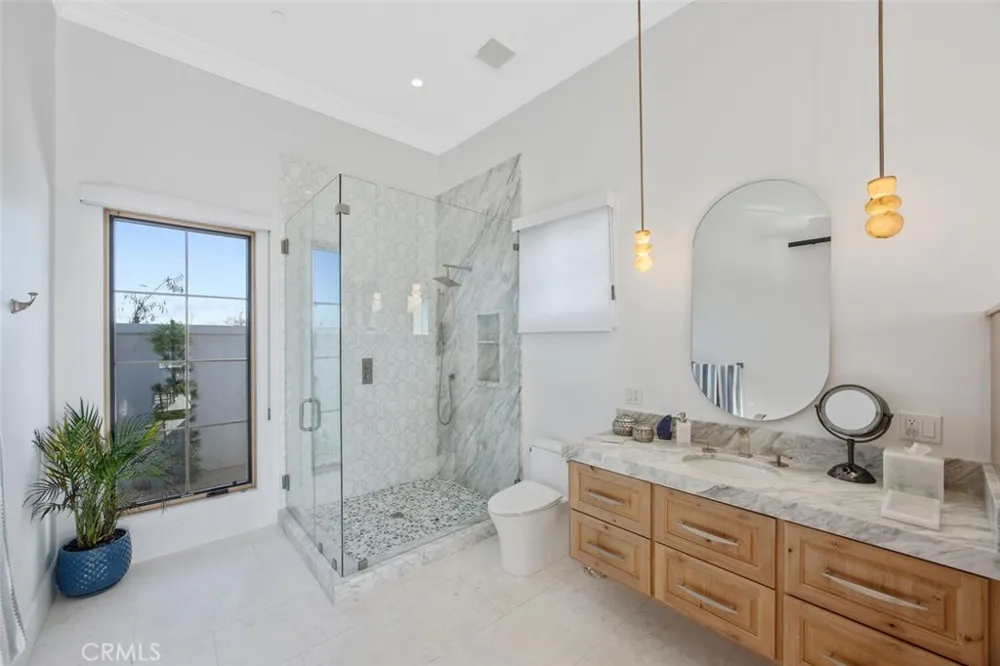 277 Crestview Avenue Camarillo, CA 93010