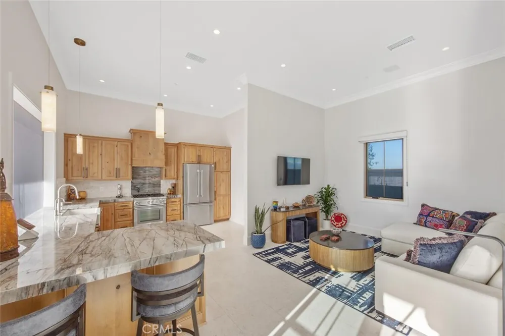 277 Crestview Avenue Camarillo, CA 93010