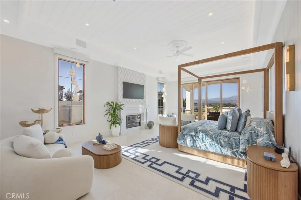 277 Crestview Avenue Camarillo, CA 93010