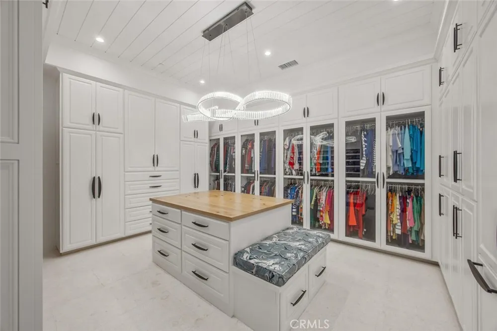 277 Crestview Avenue Camarillo, CA 93010