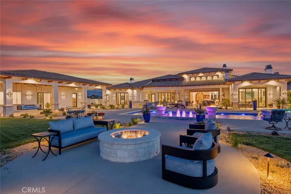 277 Crestview Avenue Camarillo, CA 93010