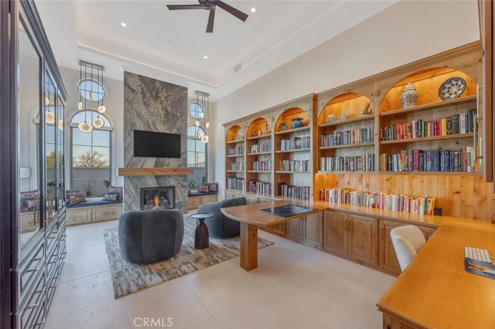 277 Crestview Avenue Camarillo, CA 93010