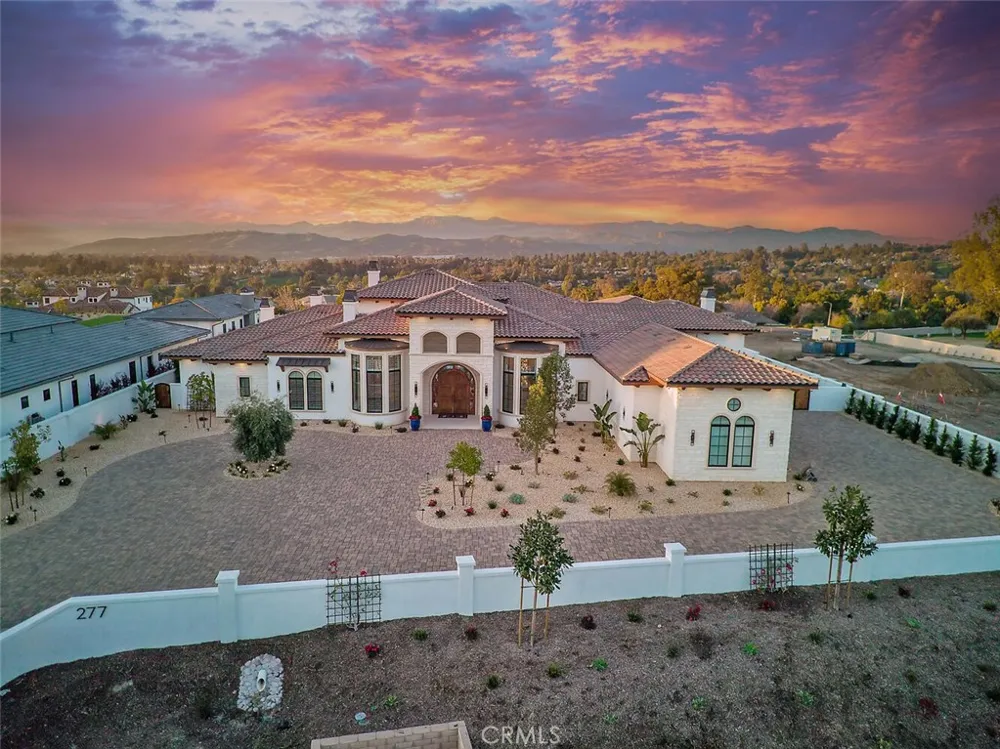 277 Crestview Avenue Camarillo, CA 93010