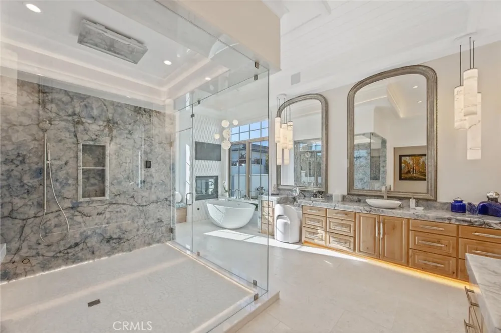 277 Crestview Avenue Camarillo, CA 93010