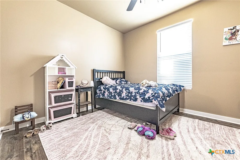 487 County Road 301 Shiner, TX 77984